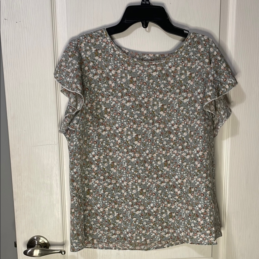 Ruffled Gray and White Flutter Sleeve Blouse
